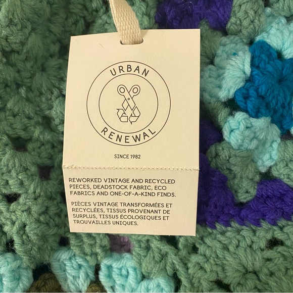 NWT Urban Renewal Small Crocheted Remade Blanket Green Granny Square Mini Skirt - Picture 4 of 9